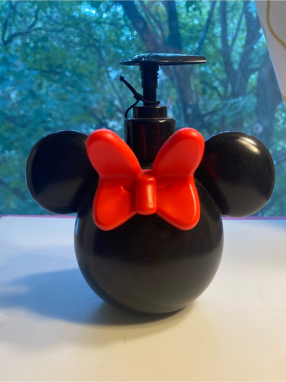 NWT Disney Minnie Mouse Cherry Body & Hand Wash Dispenser Soap Mad Beauty